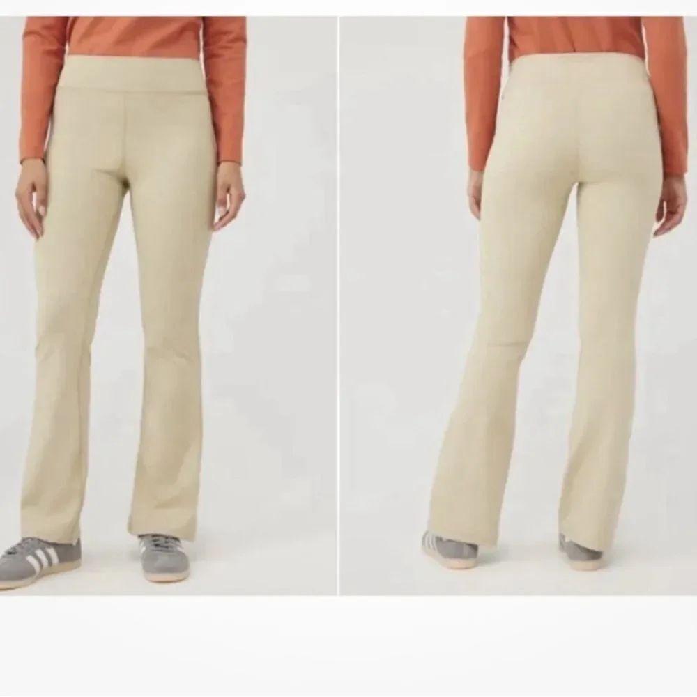 Outdoor Voices light, green scuba Flare Pants XS